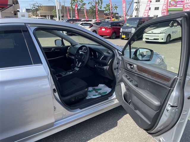 SUBARU LEGACY B4 2017