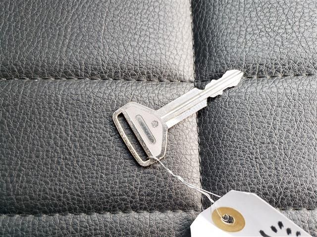 DAIHATSU MIRA GINO 2004