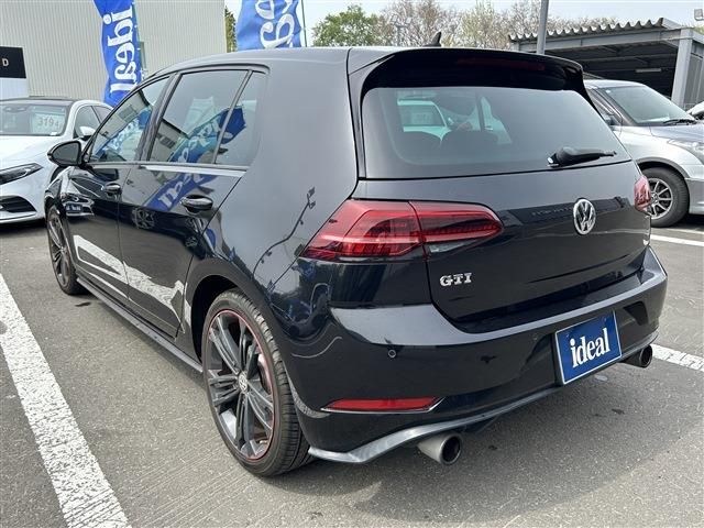 VOLKSWAGEN VOLKSWAGEN GOLF GTI 2018