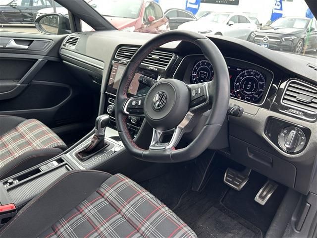 VOLKSWAGEN VOLKSWAGEN GOLF GTI 2018