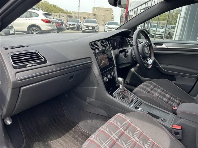 VOLKSWAGEN VOLKSWAGEN GOLF GTI 2018