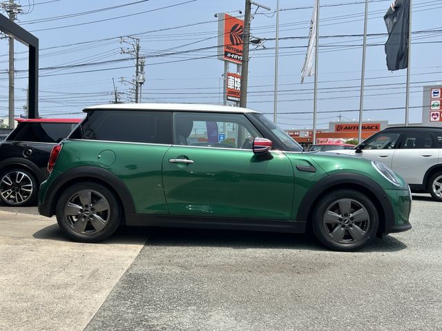 BMW MINI COOPER D 2022