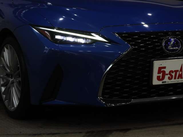 TOYOTA LEXUS IS300h 2022