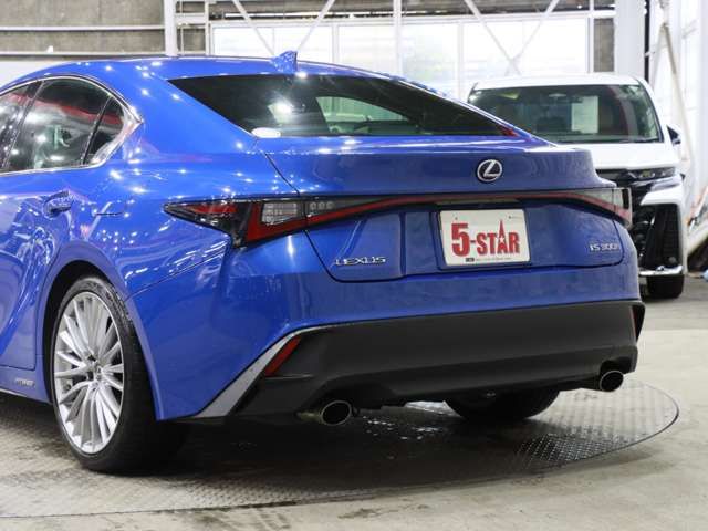 TOYOTA LEXUS IS300h 2022