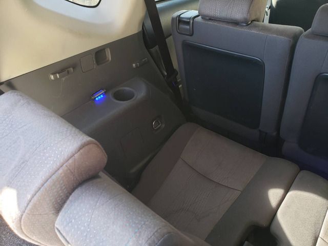 TOYOTA PRIUS Alpha 2013