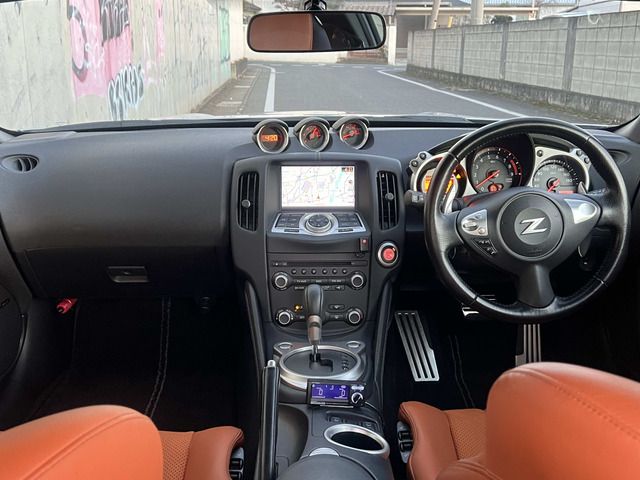 NISSAN FAIRLADY Z 2011