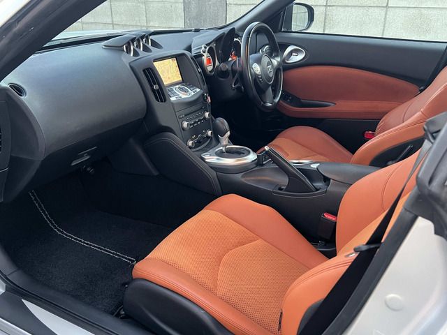 NISSAN FAIRLADY Z 2011