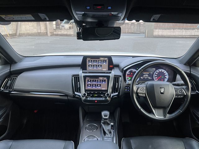 TOYOTA CROWN sedan hybrid 2018