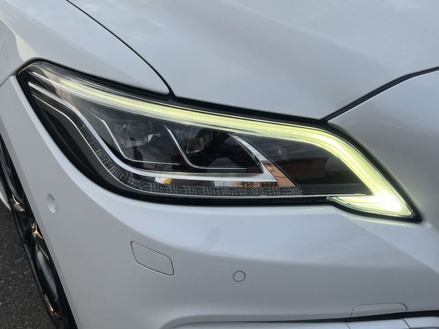 TOYOTA CROWN sedan hybrid 2018