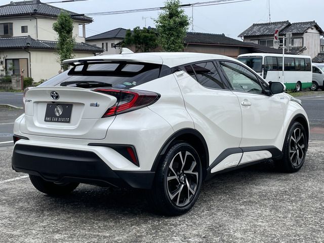 TOYOTA C-HR 2017
