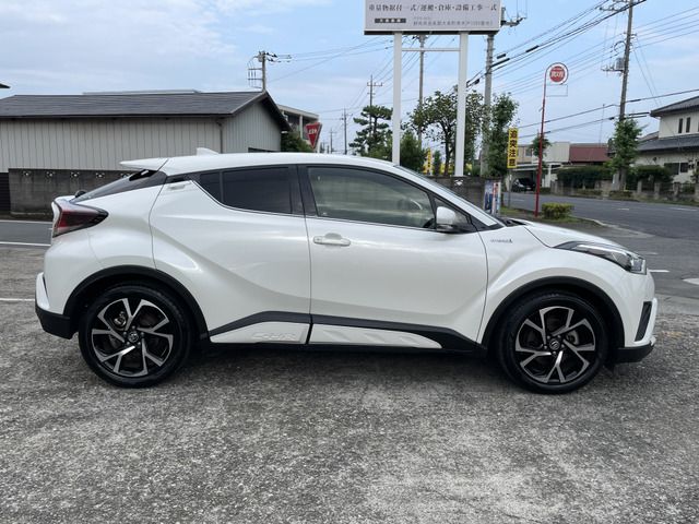 TOYOTA C-HR 2017