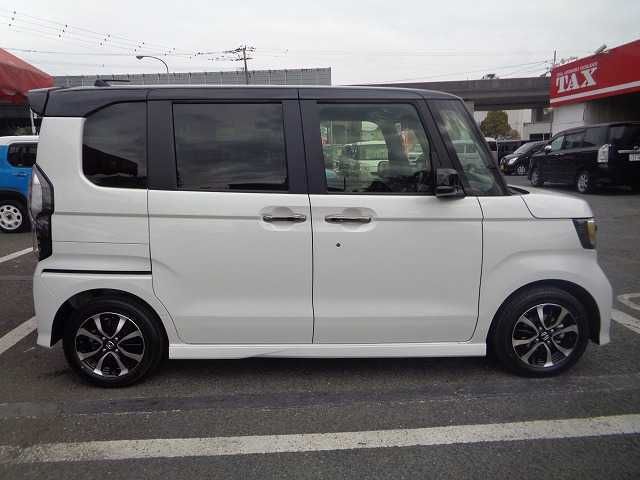 HONDA N BOX CUSTOM 2022