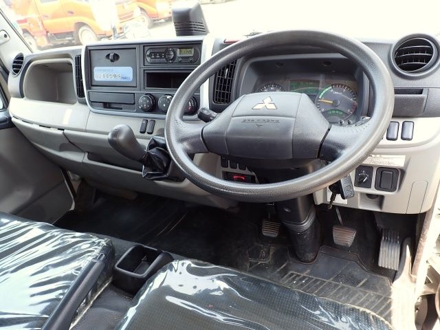 MITSUBISHI CANTER 2018