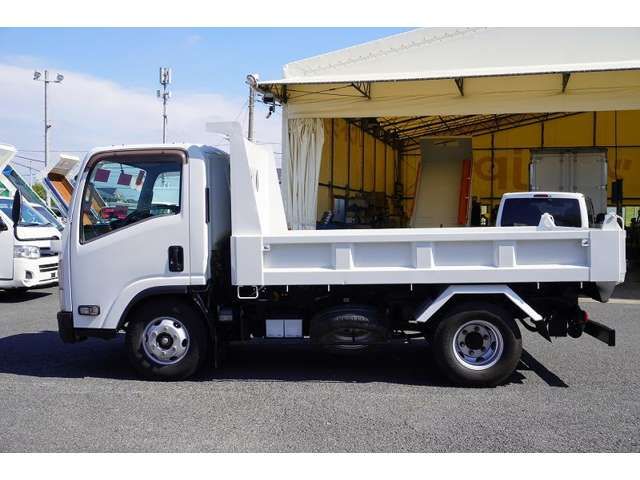 ISUZU ELF 2015