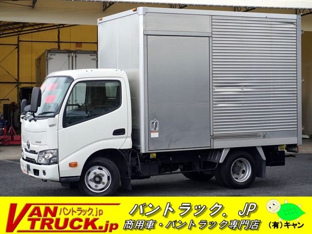 TOYOTA DYNA 2020