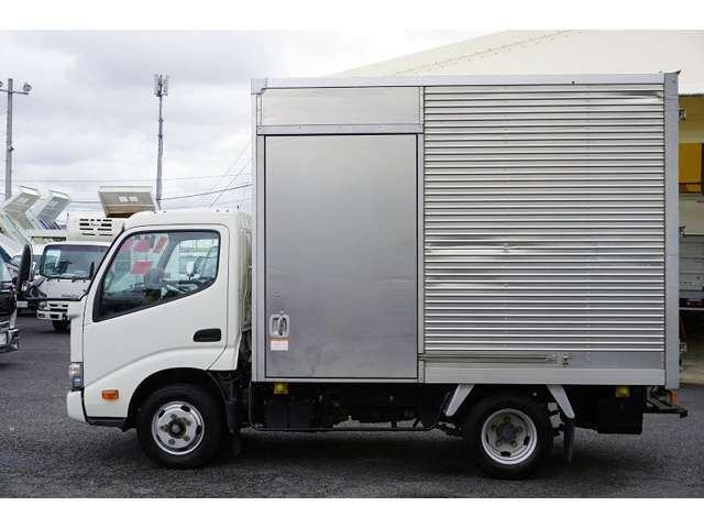 TOYOTA DYNA 2020