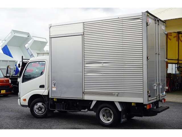 TOYOTA DYNA 2020