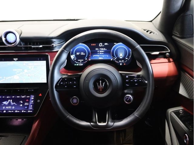 MASERATI MASERATI Grecale 2023