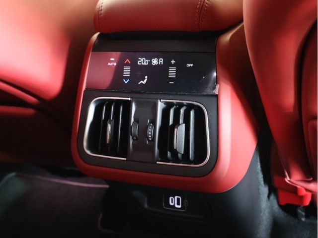 MASERATI MASERATI Grecale 2023