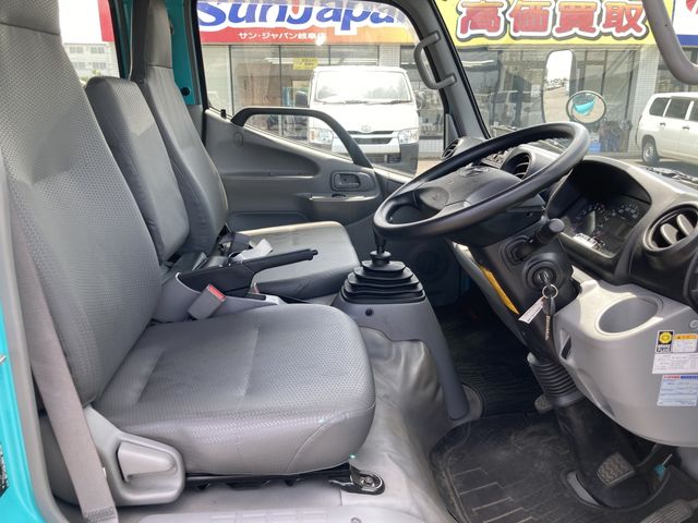 TOYOTA DYNA 2020