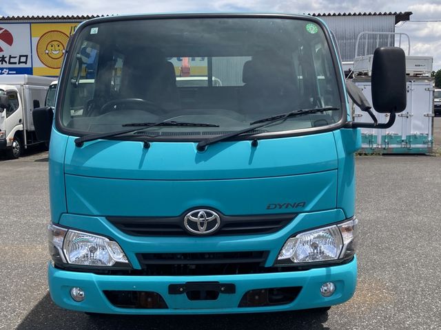 TOYOTA DYNA 2020
