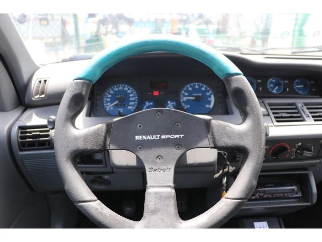 RENAULT RENAULT LUTECIA 1992