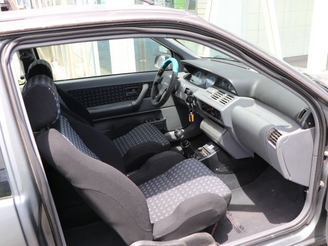 RENAULT RENAULT LUTECIA 1992