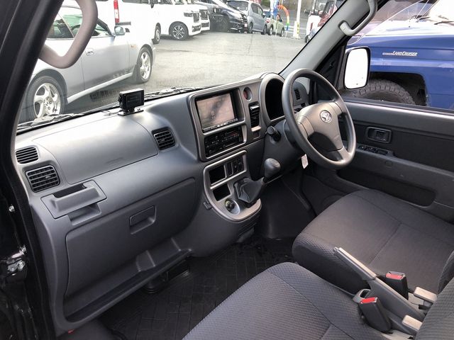 DAIHATSU HIJET CARGO 2015