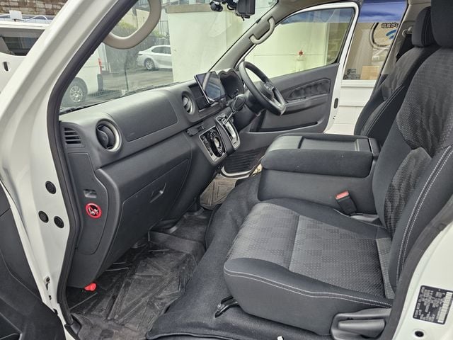 NISSAN CARAVAN van 2WD 2024