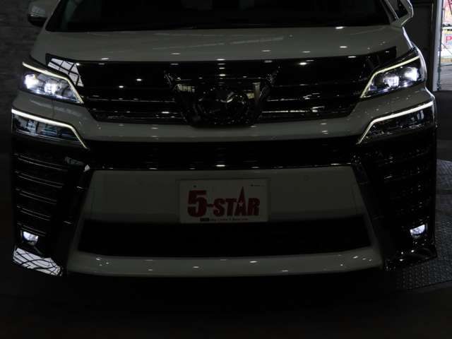 TOYOTA VELLFIRE 2020