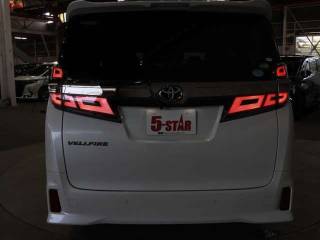 TOYOTA VELLFIRE 2020