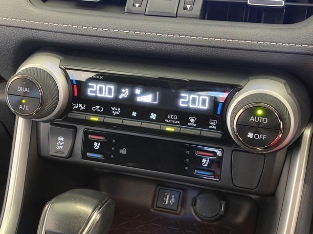 TOYOTA RAV4 4WD 2023