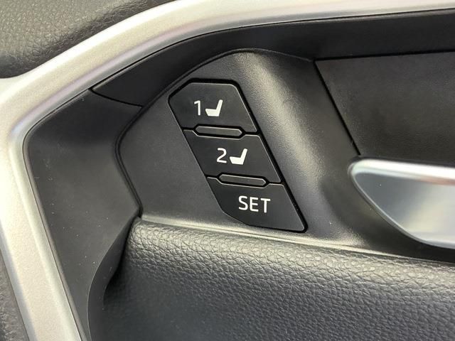 TOYOTA RAV4 4WD 2023