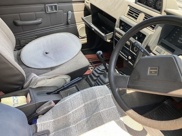 NISSAN DATSUN 4WD 1992