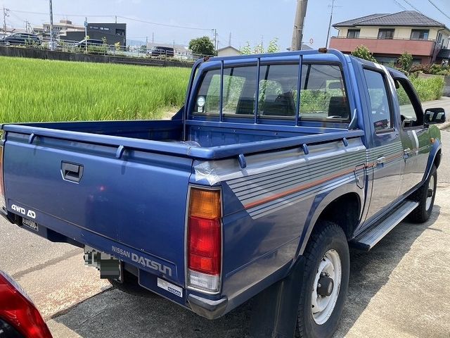NISSAN DATSUN 4WD 1992