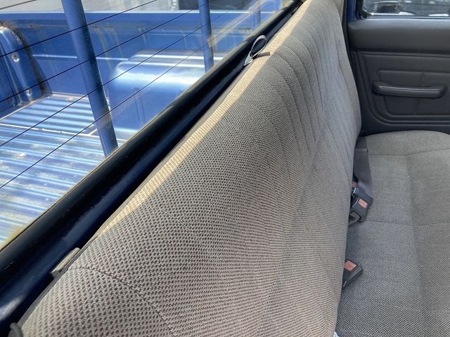 NISSAN DATSUN 4WD 1992