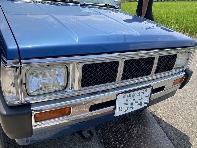 NISSAN DATSUN 4WD 1992