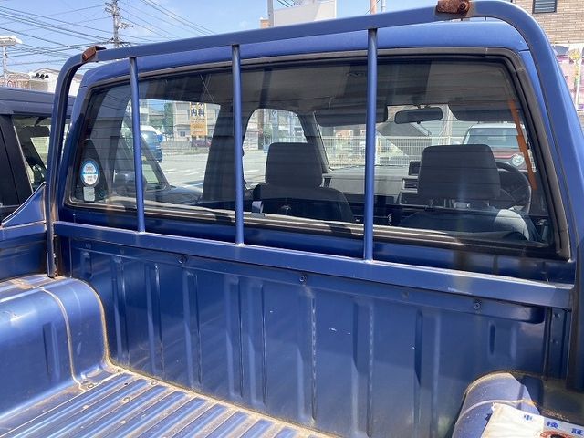 NISSAN DATSUN 4WD 1992