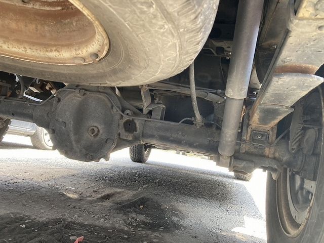 NISSAN DATSUN 4WD 1992