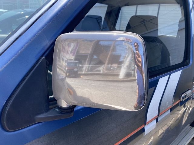 NISSAN DATSUN 4WD 1992