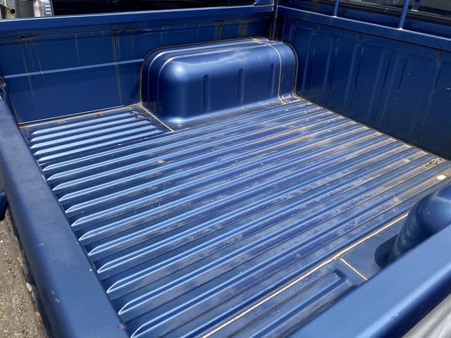 NISSAN DATSUN 4WD 1992