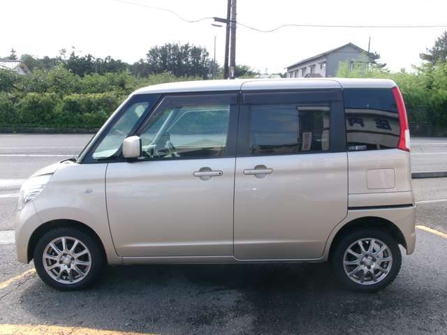 NISSAN ROOX 4WD 2010