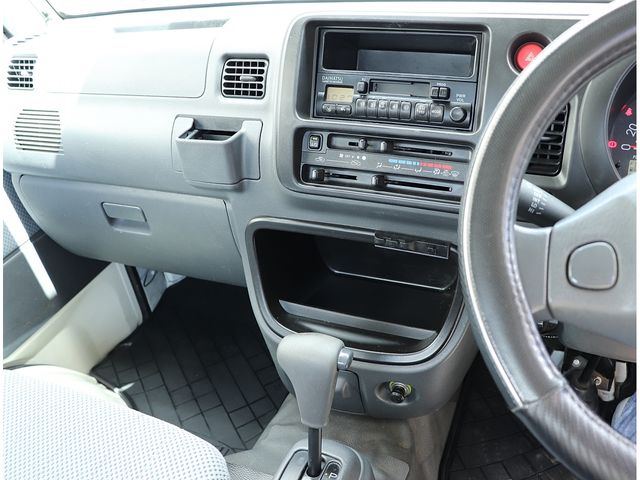 DAIHATSU HIJET truck 2011