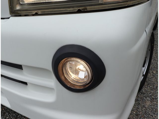 DAIHATSU HIJET truck 2011