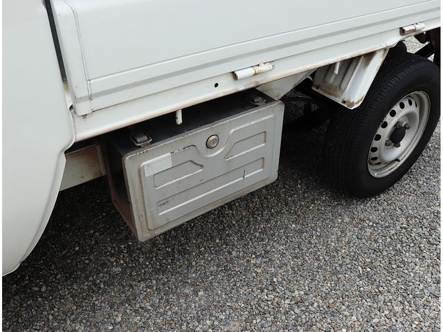 DAIHATSU HIJET truck 2011