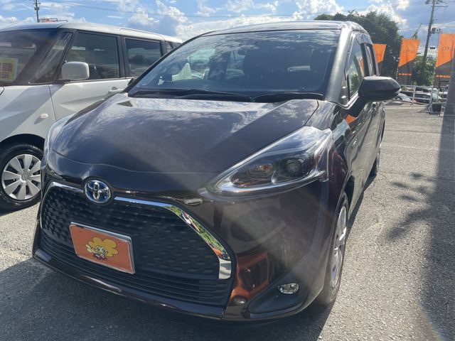 TOYOTA SIENTA HYBRID 2020