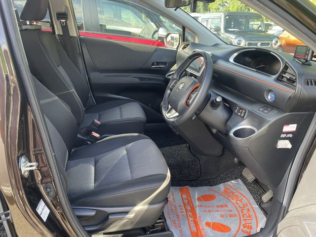 TOYOTA SIENTA HYBRID 2020