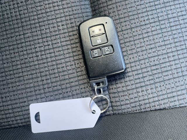 TOYOTA SIENTA HYBRID 2020