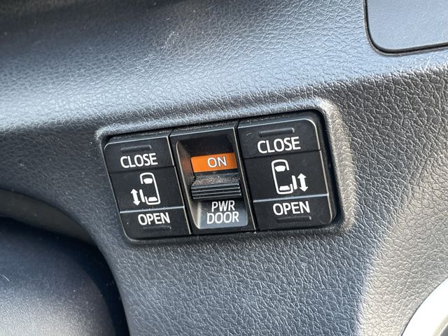 TOYOTA SIENTA HYBRID 2020