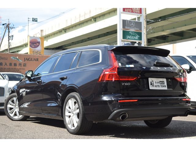 VOLVO VOLVO V60 2019